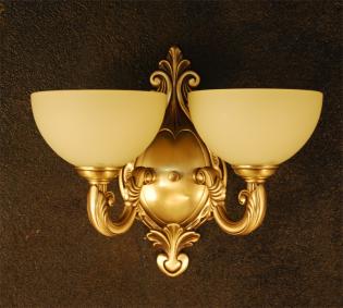 Chandelier brass and glass - ANTIQUE BRASS WHITE CREAM  GLASS